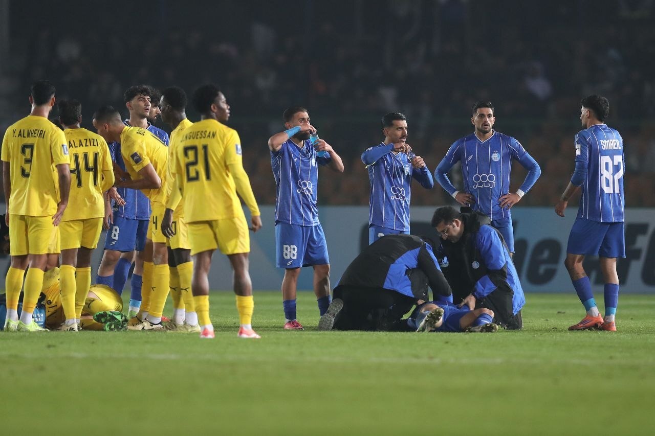 دربی ۱۰۶ در سایه مصدومیت ستارهها؛ غیبت احتمالی مهره مار ساپینتو/ باکیچ و بیفوما در انتظار چراغ سبز کادر پزشکی دربی ۱۰۶ در سایه مصدومیت ستارهها؛ غیبت احتمالی مهره مار ساپینتو/ باکیچ و بیفوما در انتظار چراغ سبز کادر پزشکی