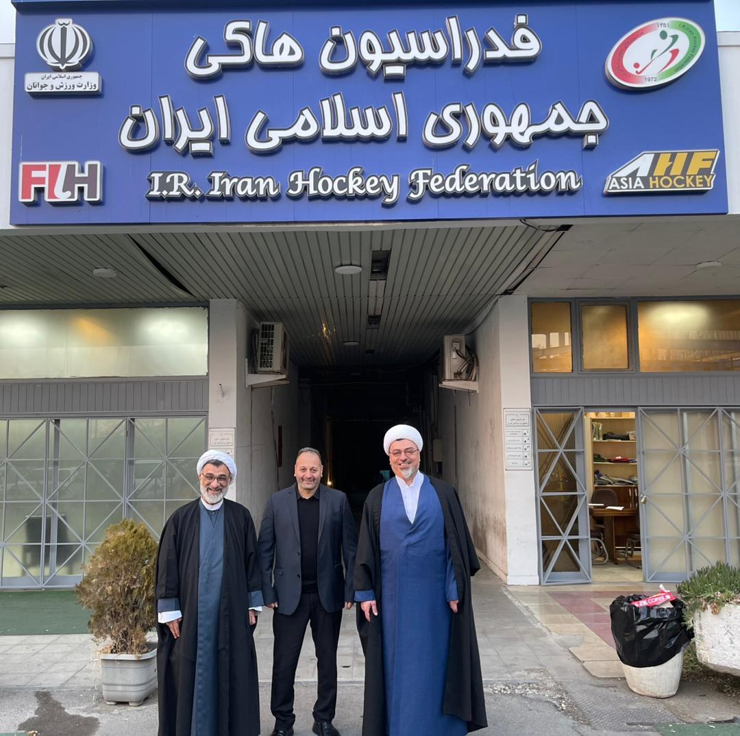 حضور دبیر شورای عالی انقلاب فرهنگی و معاون فرهنگی وزارت ورزش در فدراسیون هاکی حضور دبیر شورای عالی انقلاب فرهنگی و معاون فرهنگی وزارت ورزش در فدراسیون هاکی