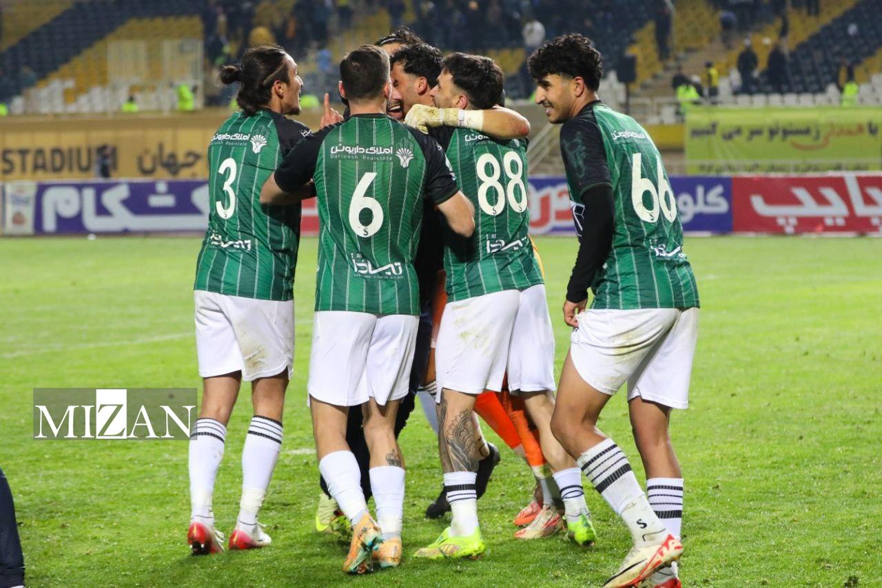 شبی که نسل تازه خیبر تاریخ‌ساز شد/ از پایان سلطه سپاهانی‌ها تا یورش جوانان کم نام‌نشان