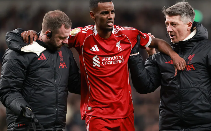 قرمزها روی لبه پرتگاه/ لیورپولِ اسلات در آستانه خرید اضطراری زمستانی