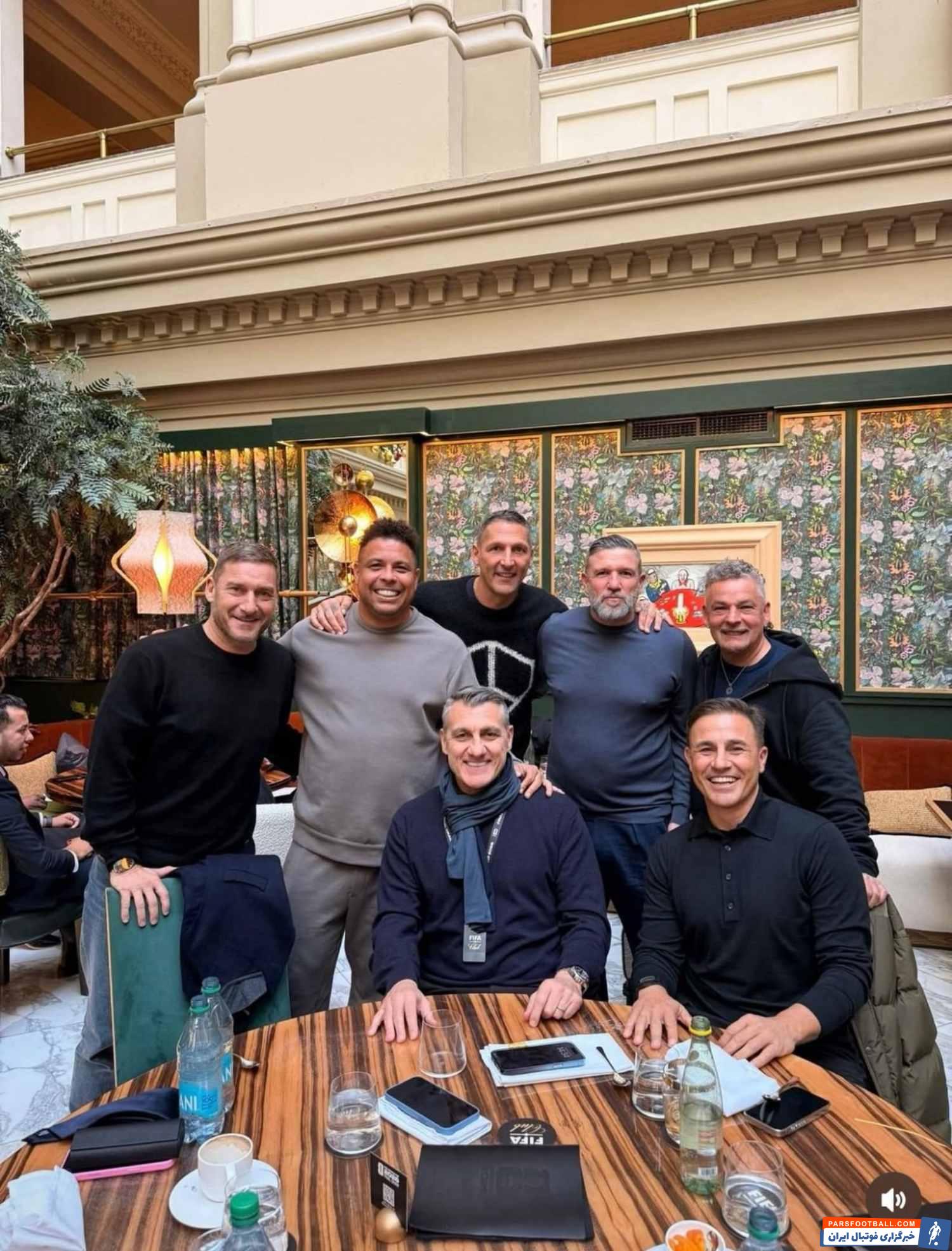 اسطوره هایی مانند رونالدو ، توتی و باجو برای قرعه کشی جام جهانی در آمریکا