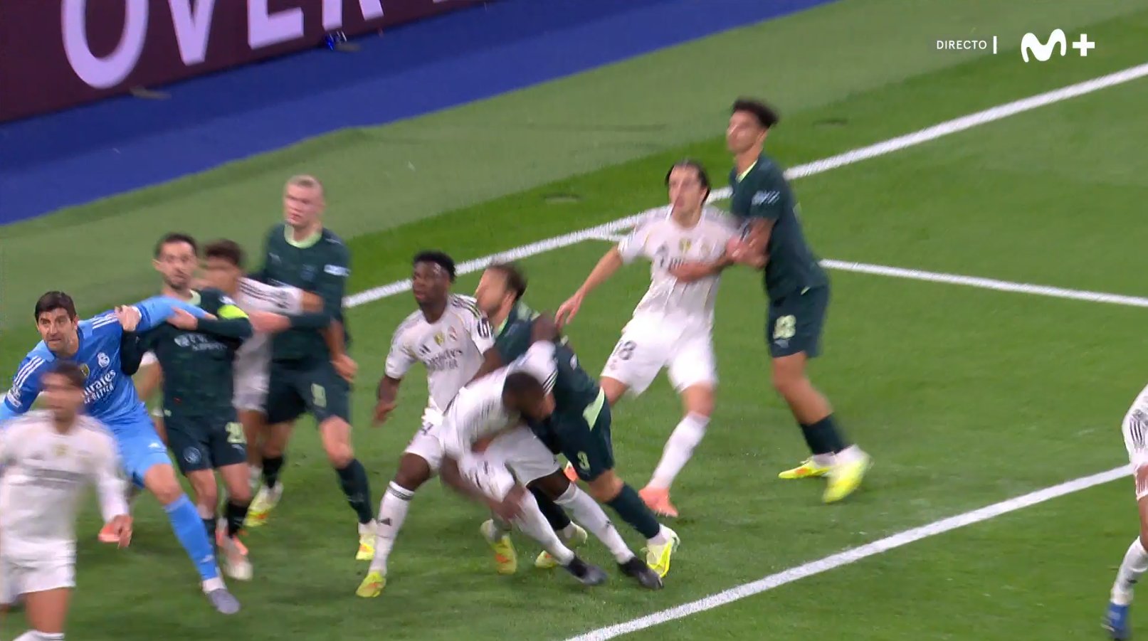 g71it9oxoaa87_s صحنه گل اول منچسترسیتی مقابل رئال مادرید