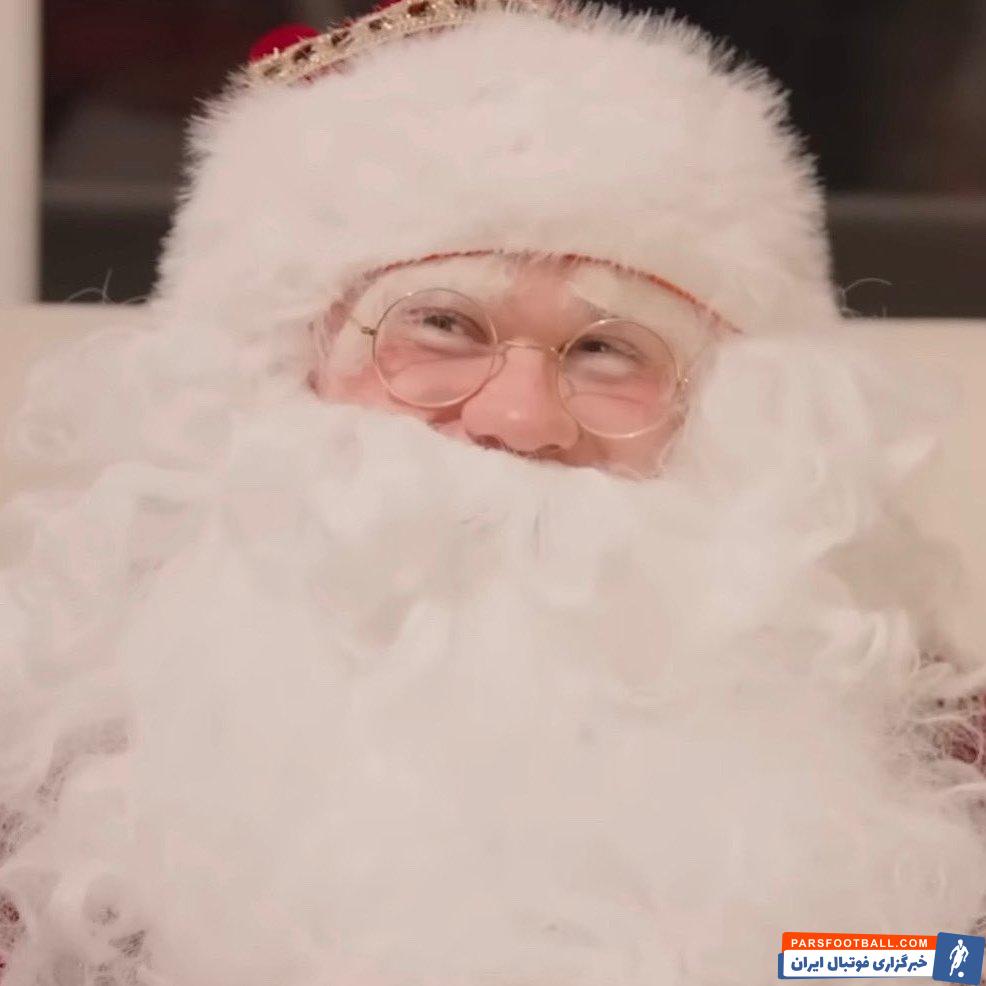 ارلینگ هالن ستاره منچسترسیتی با گریم بابا نوئل در خیابان های منچستر