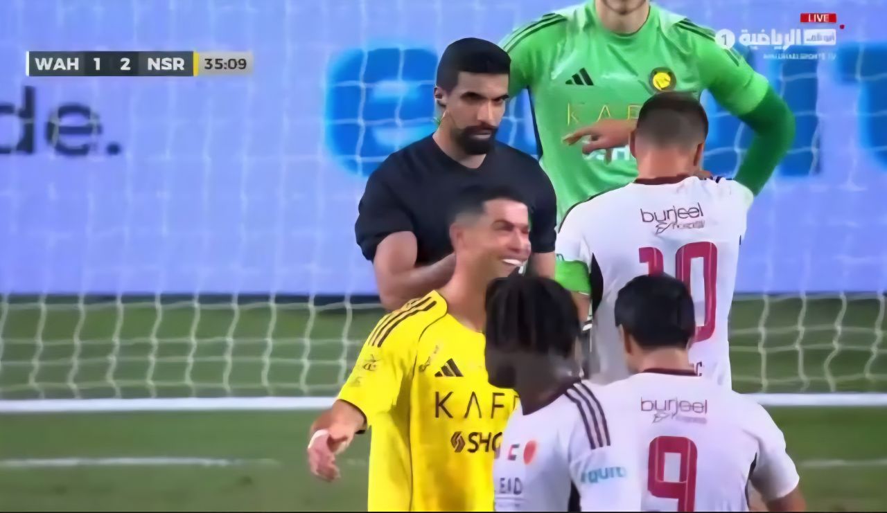 img_20251211_143155_029 عکس از شوخی کریستیانو رونالدو با رضا غندی پور