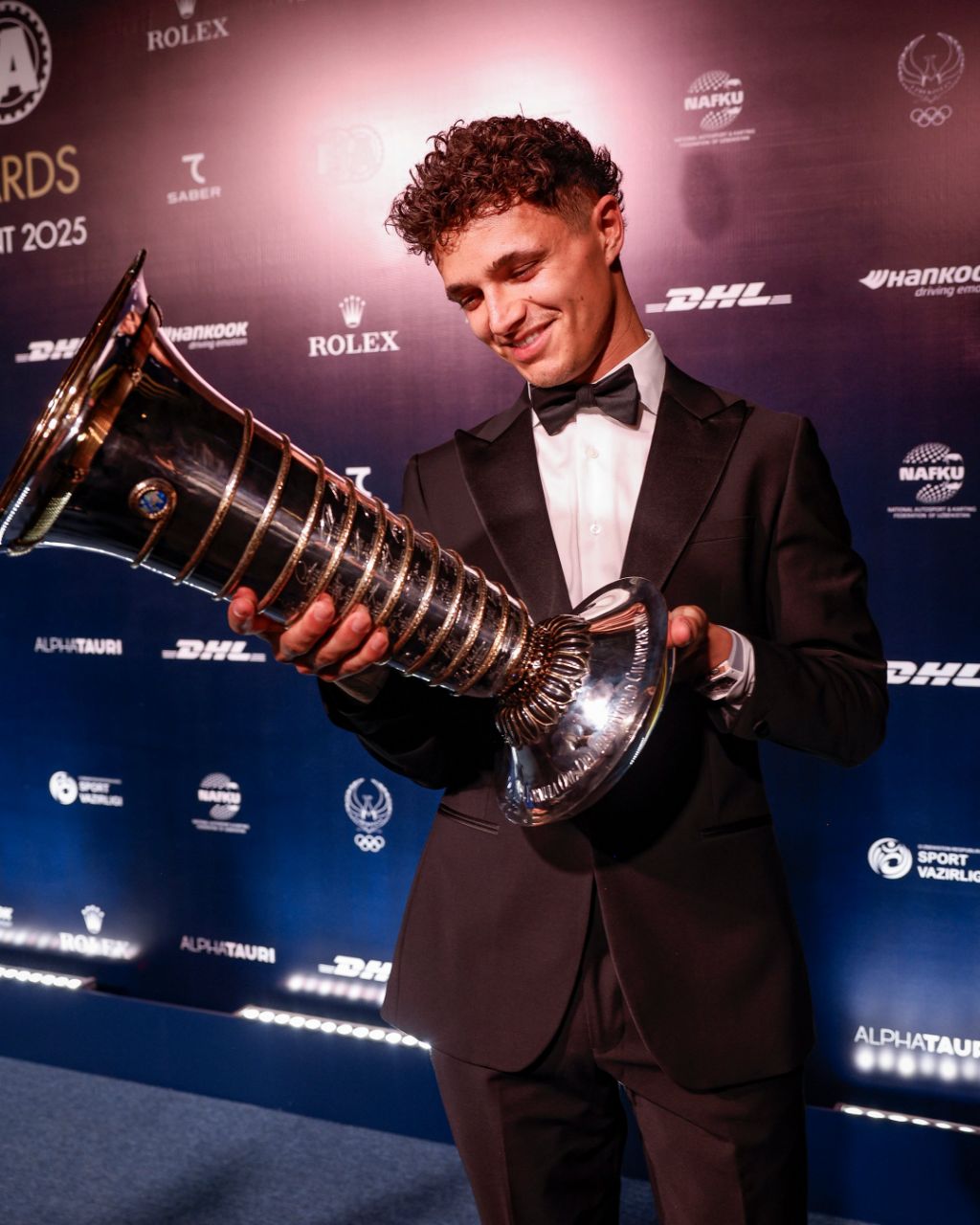 lando_norris_20251213_104850_146 لندو نوریس - قهرمان فصل ۲۰۲۵ فرمول یک