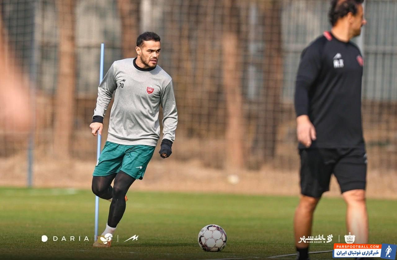 اوستون اورونوف با روحیه بالا در تمرین پرسپولیس برای آمادگی برای دربی