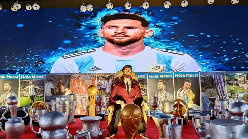 lionel_messi-2025-12-11-1 مجسمه لیونل مسی