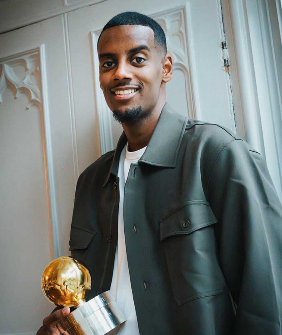 الکساندر ایساک - مهاجم سوئدی لیورپول