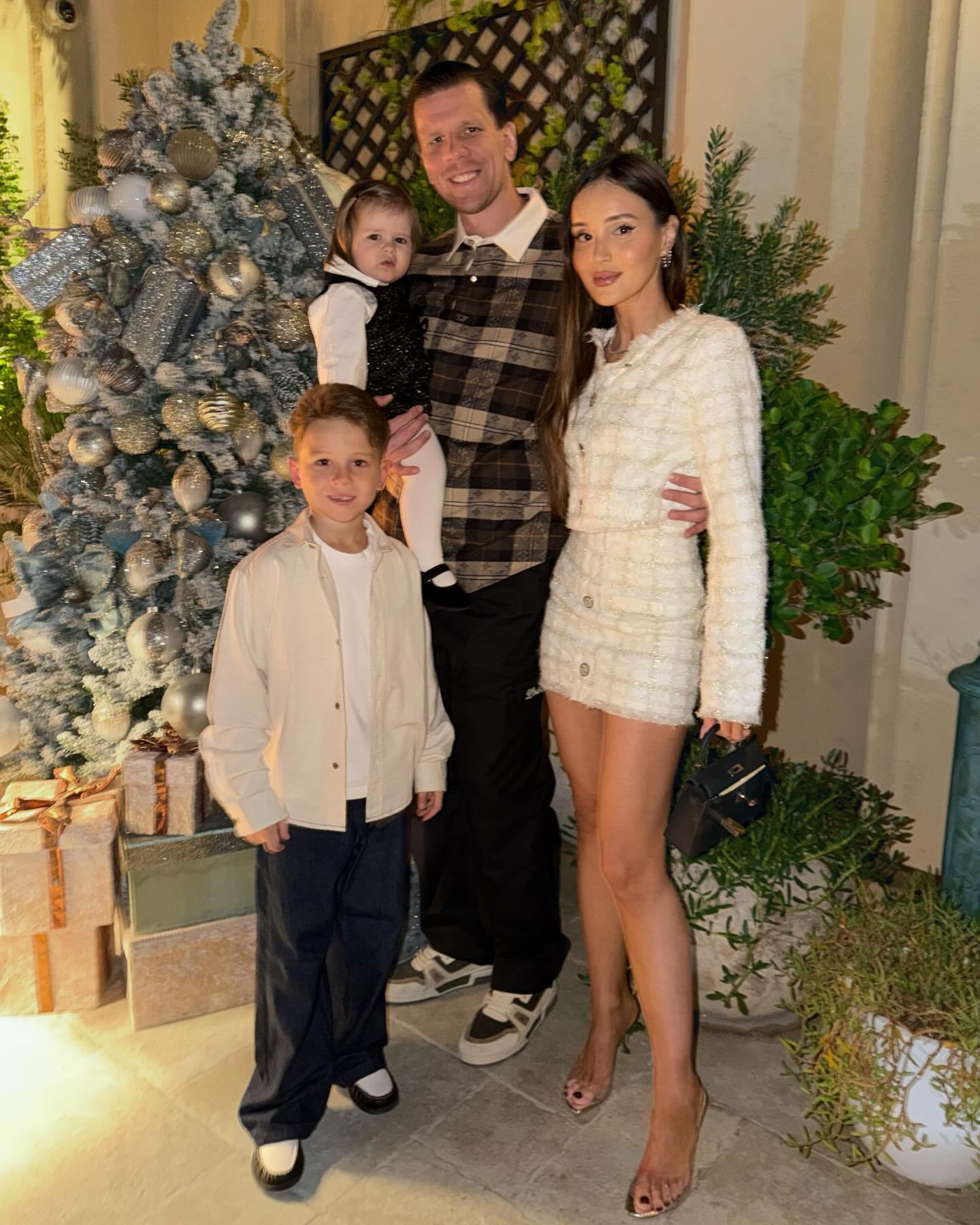 photo_2025-12-25_01-38-18-1 وویچک شزنی