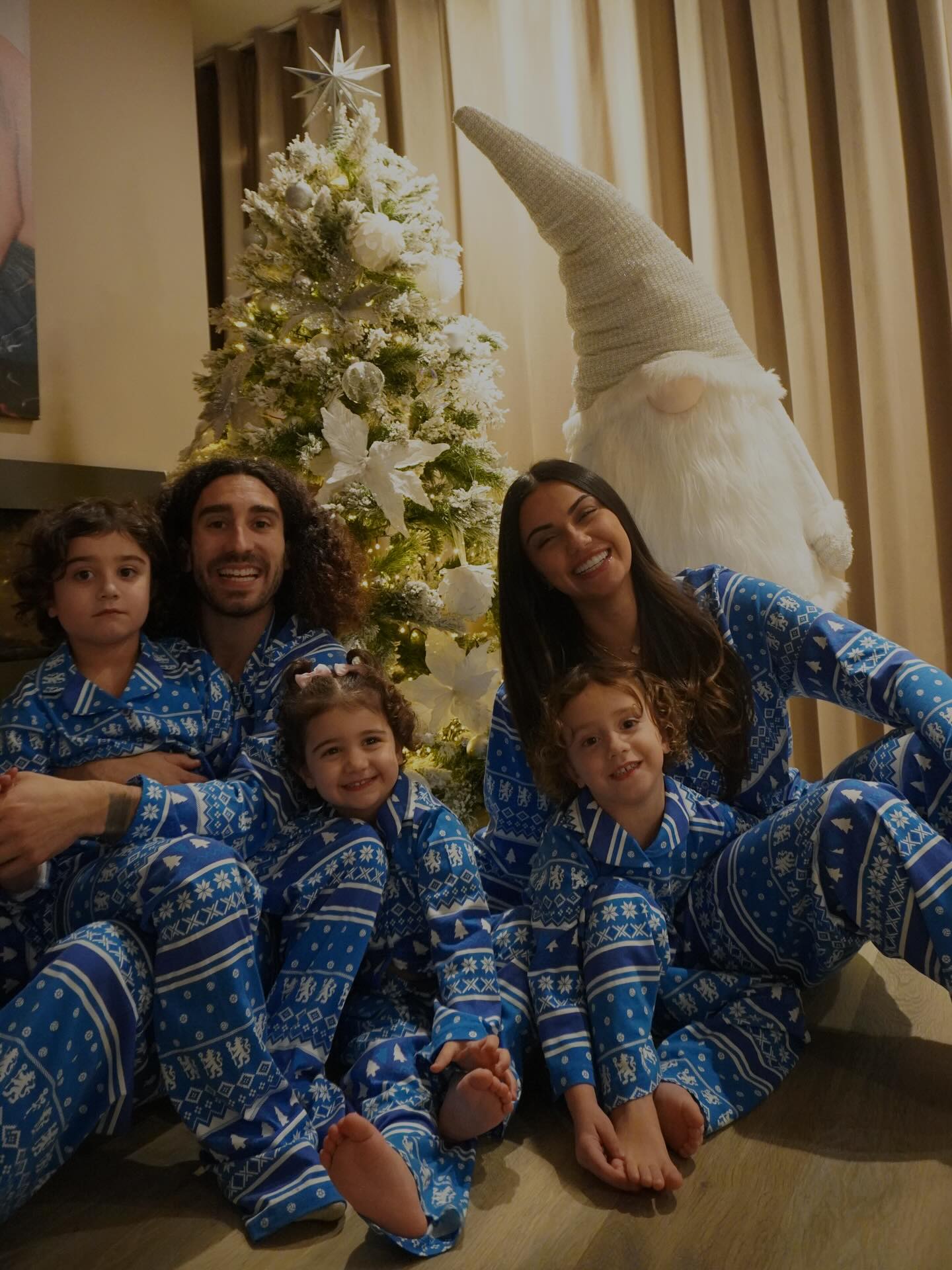 photo_2025-12-25_01-38-36 مارک کوکوریا