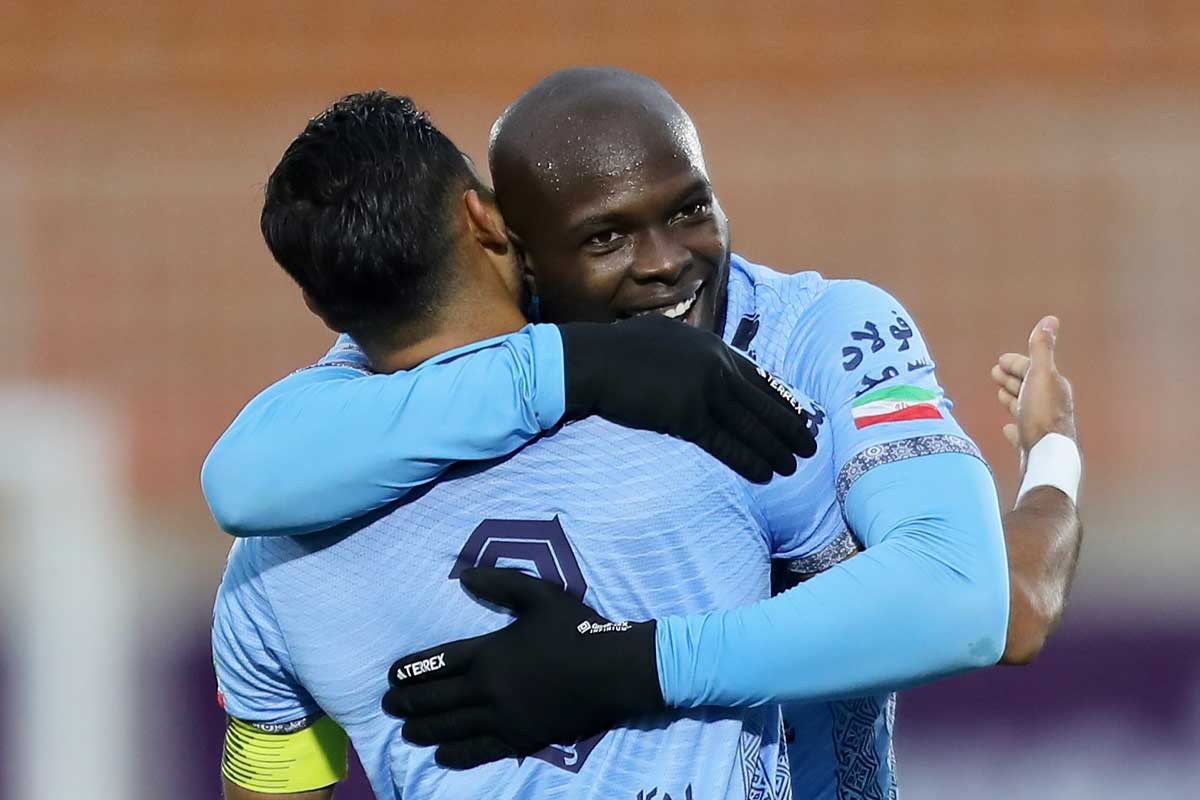 reny-hernan-1205-12162025-11 رنی هرنان بوبو - چادرملو - لیگ برتر - فوتبال ایران