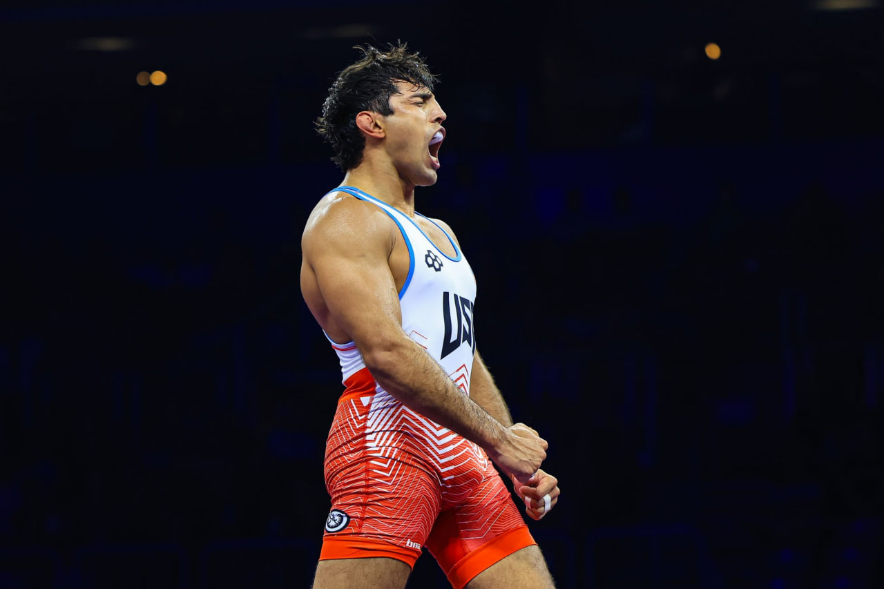 زاهد والنسیا