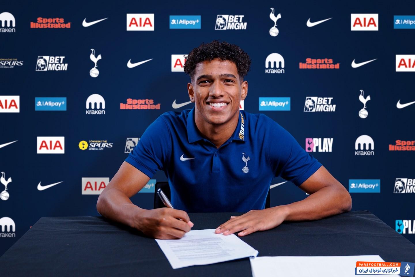 سوزا از سانتوس به تاتنهام ملحق شد