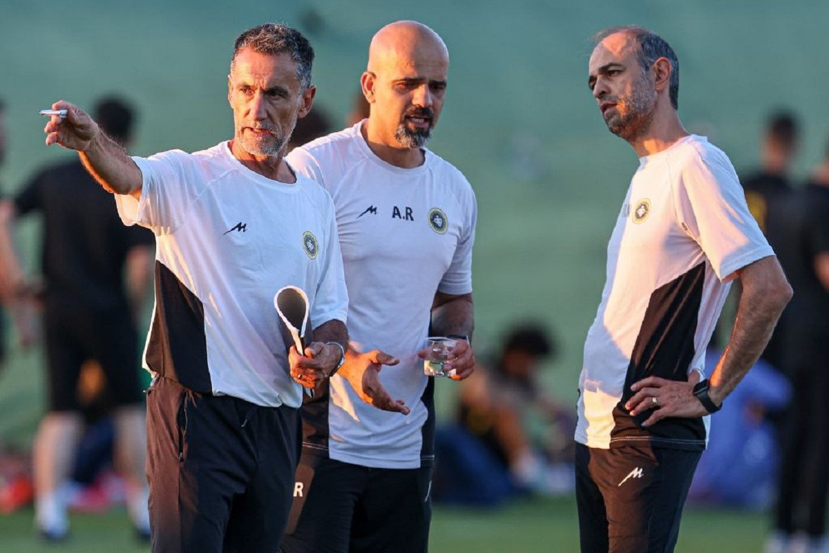 قدرت پنهان نیمکت‌ها؛ نقشه فرهاد مجیدی در دستان محرم نویدکیا/ نقش دستیاران در هدایت فوتبال ایران