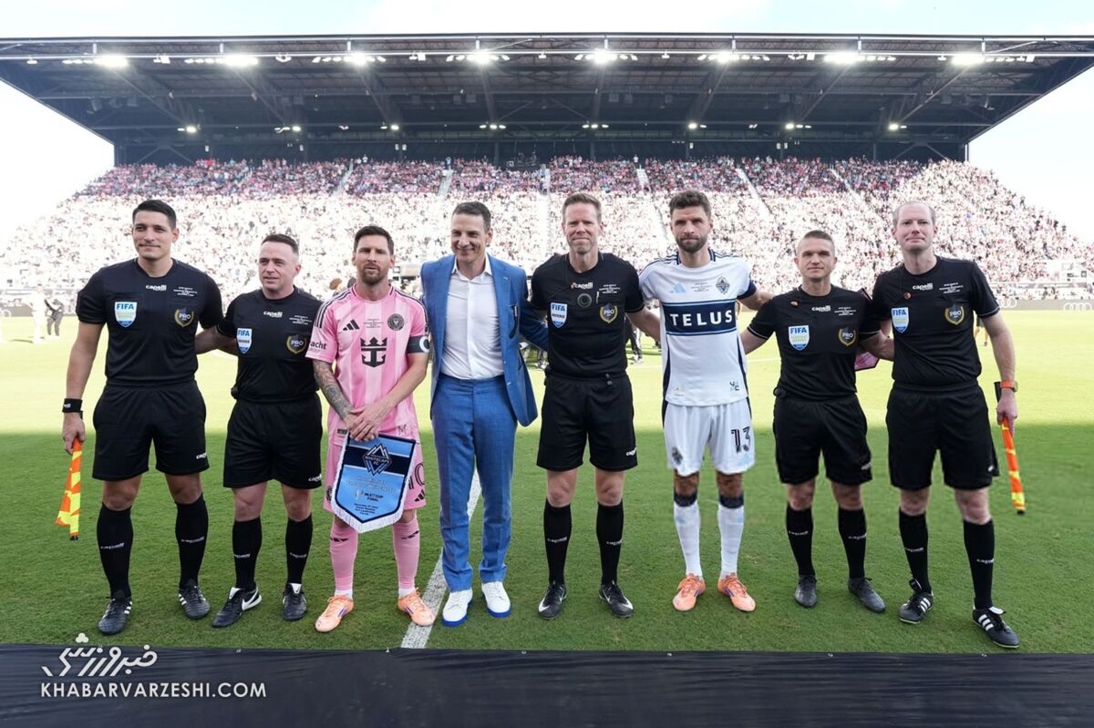 415177 توماس مولر و لیونل مسی در دیدار فینال لیگ MLS