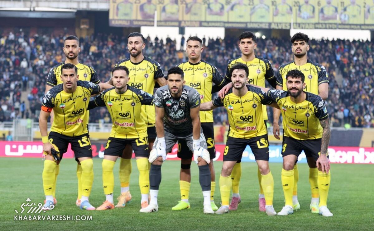 عکس تیمی سپاهان مقابل استقلال