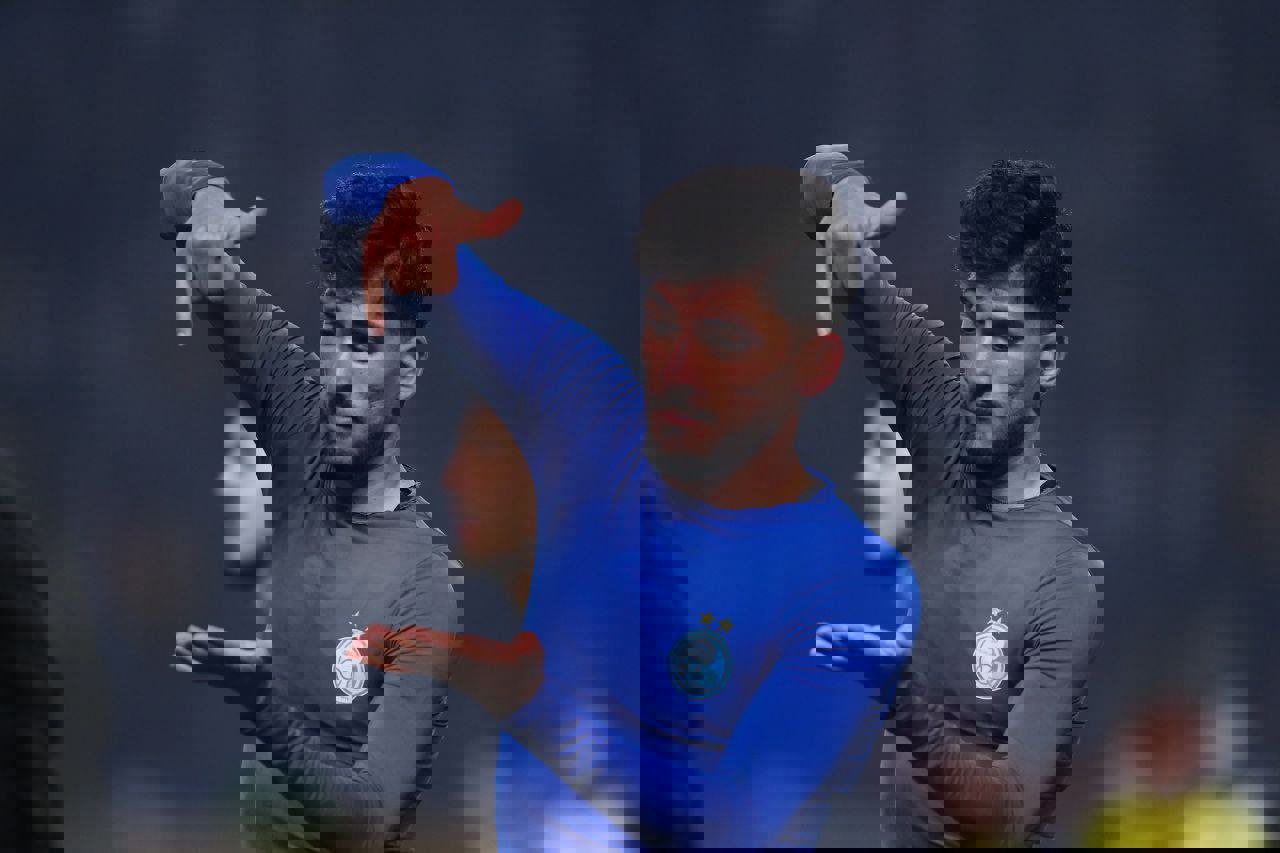 عکس از شادی پس از گل اسماعیل قلی زاده به سپاهان