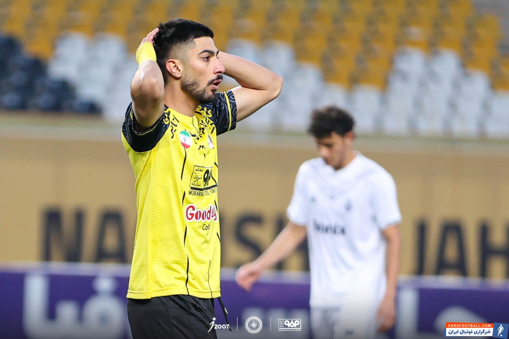 افسوس لیموچی از فرصت سوزی انزو کریولی در دیدار سپاهان برابر ملوان در لیگ برتر