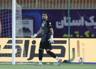 کلین شیت استقلال در دیدار برابر تراکتور با حضور حبیب فرعباسی درون دروازه