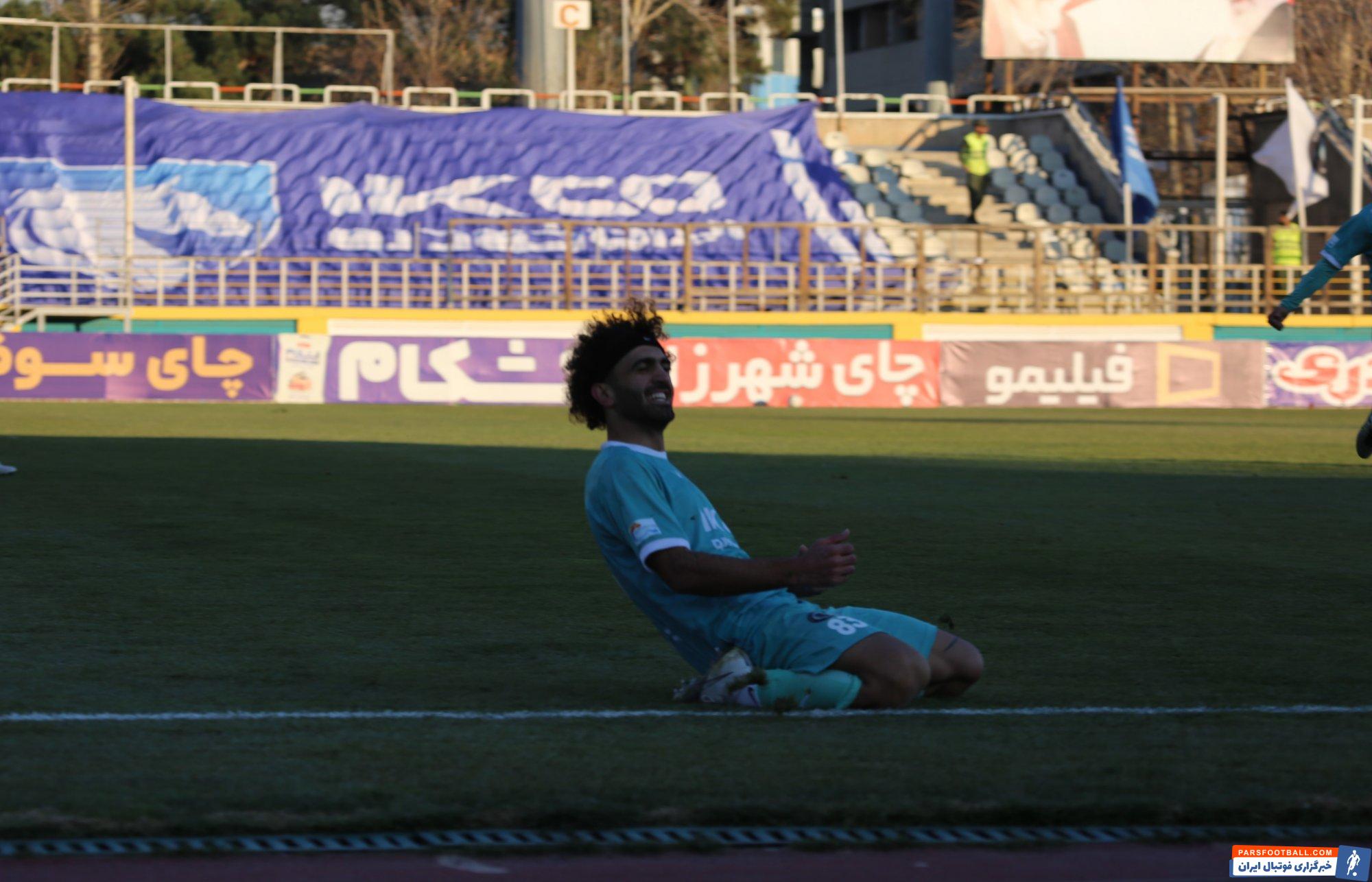 گلزنی حجت احمدی خرید جدید پیکان در دیدار برابر ذوب آهن