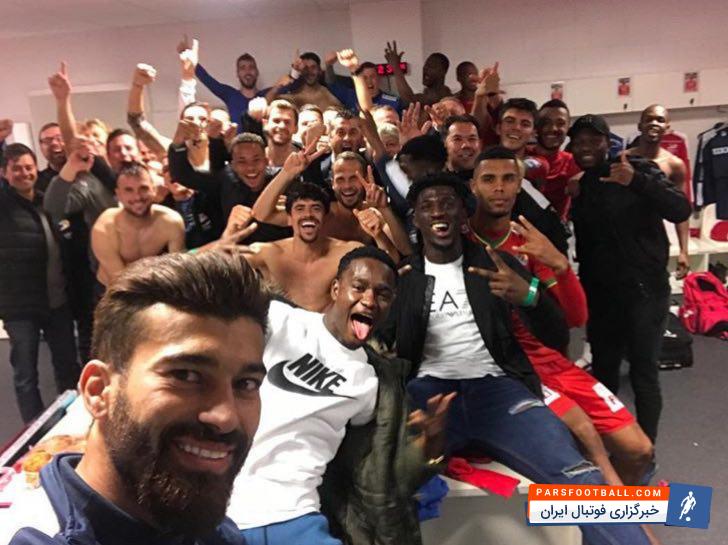 عکس سلفی رضاییان با هم تیمی هایش بعد از پیروزی برابر شارلوا در لیگ بلژیک 