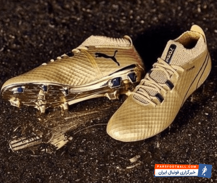 عکس ؛ رونمایی از اولین کفش طلای تاریخ فوتبال جهان!