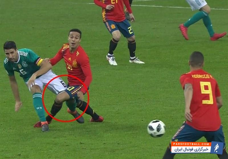 هافبک آلمانی بانوی پیر نگرانی‌ هواداران را رفع کرد