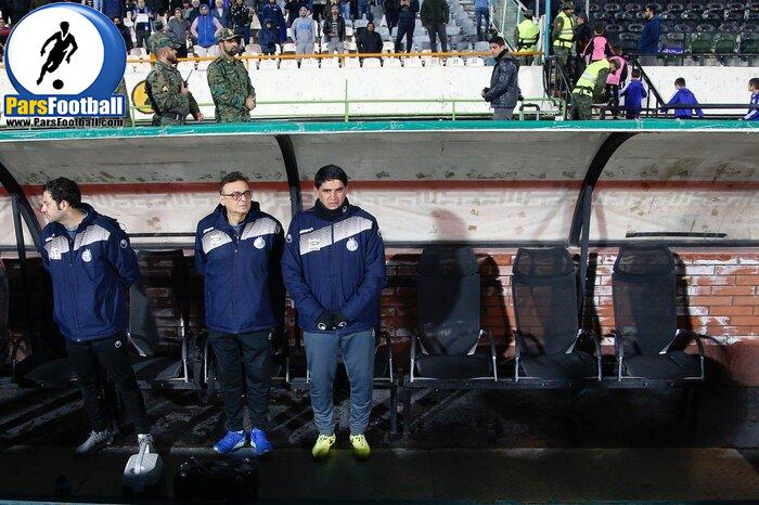 دستان حجازی روی شانه‌های مجیدی