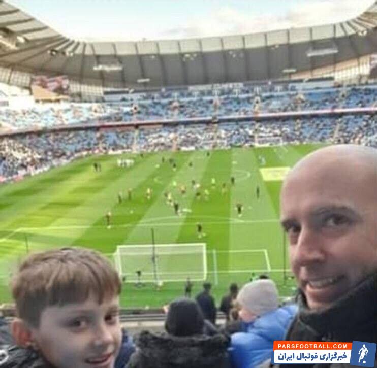 ۳۲۵۰ پوند برای تماشای رونالدو از روی نیمکت/عکس