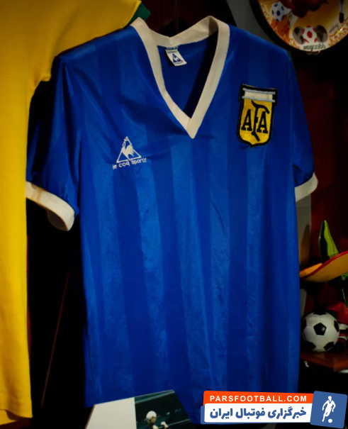 مهمترین پیراهن تاریخ فوتبال دست چه کسی بود؟/عکس