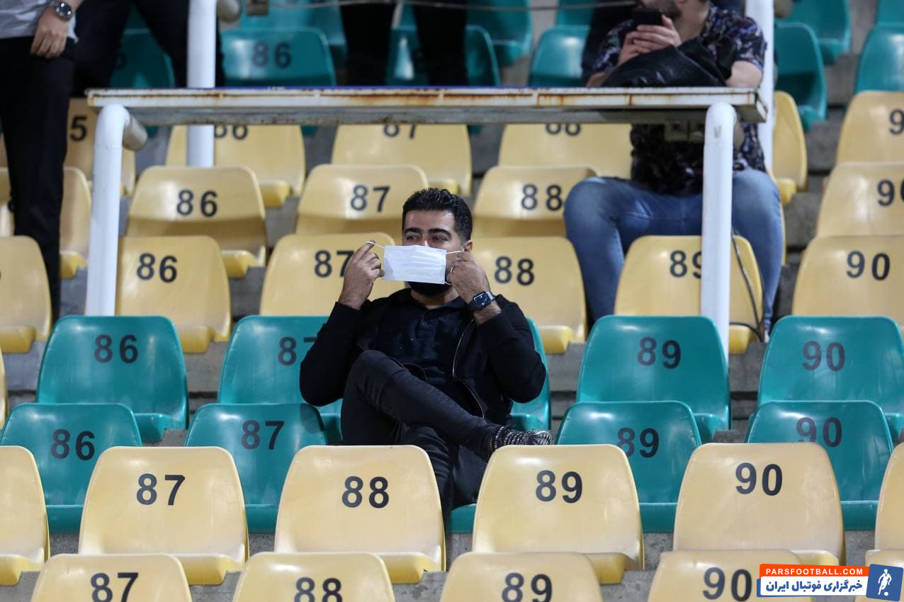 حضور فرد جنجالی در اطراف پرسپولیس/عکس