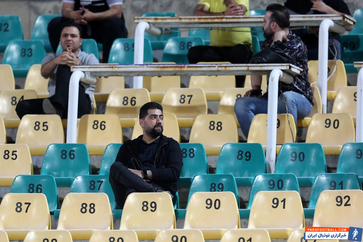 حضور فرد جنجالی در اطراف پرسپولیس/عکس