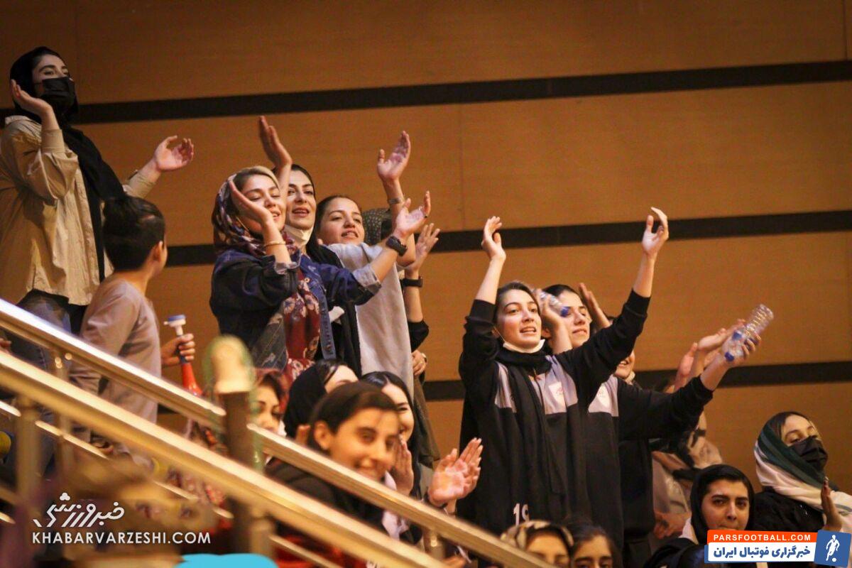 عکس| تماشاگران به میادین فوتسالی بانوان برگشتند