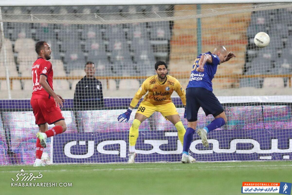 باید ببینیم آیا فرهاد مجیدی واقعا جام می خواست؟/ از دروازه بان استقلال چیز خاصی ندیدم!/ نساجی اتوبوس هم پارک می کرد استقلال باید برنده می شد