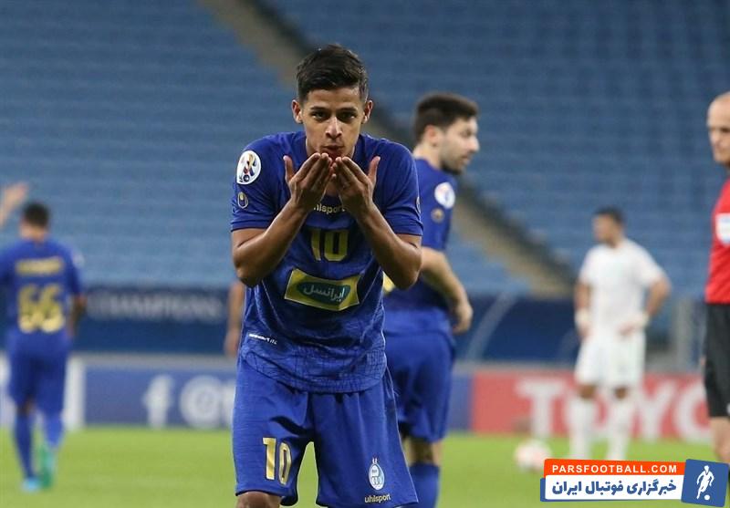 مهدی قایدی در آغوش محمدرضا خلعتبری