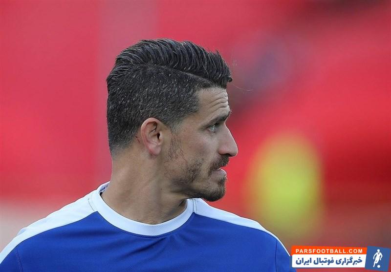 استقلال ؛ تصویری از وریا غفوری بر روی خودروی یک هوادار استقلال