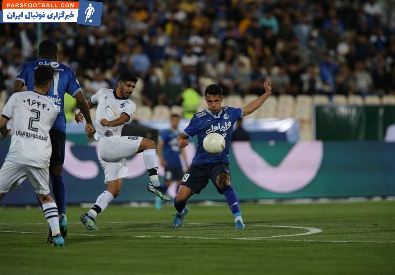 در حاشیه دیدار استقلال - پیکان ؛ بی اعتنایی فرهاد مجیدی نسبت به مجتبی حسینی سرمربی پیکان و تعجب او از اخراج داسیلوا