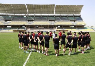 گزارش تمرین سه شنبه 6 اردیبهشت پرسپولیس ؛ سورپرایز یک هوادار برای یحیی گل محمدی و حضور فرزند یکی از مربیان