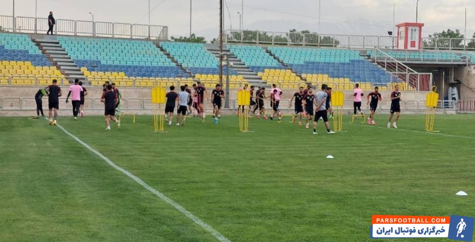 گزارش تمرین سه شنبه 6 اردیبهشت پرسپولیس ؛ سورپرایز یک هوادار برای یحیی گل محمدی و حضور فرزند یکی از مربیان