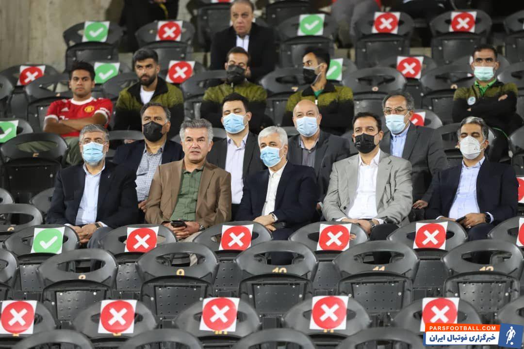 وزیر ورزش تماشاگر ویژه دیدار تیم امید/عکس