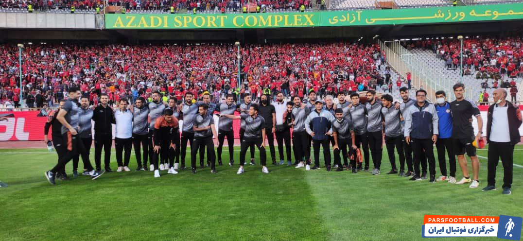  فرزاد حسین‌خانی سرمربی تیم فوتبال مس کرمان حرکت عجیبی انجام داد