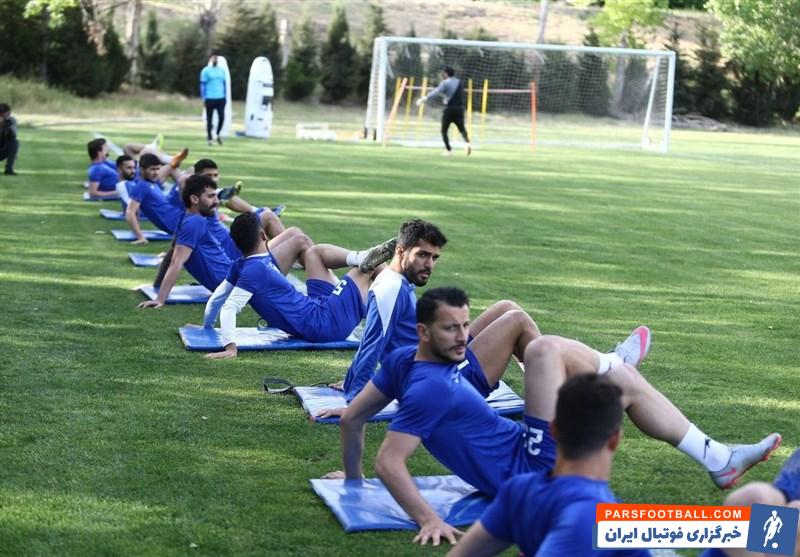 تیم فوتبال استقلال ,