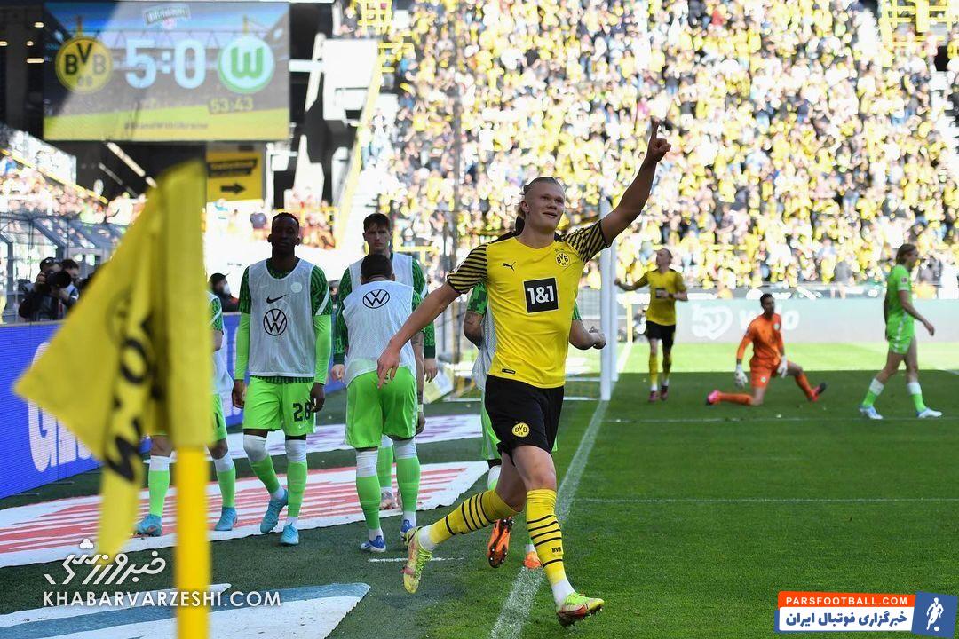 مسیر پیشرفت خطرناک‌ترین مهاجم فوتبال؛ که پدرش بازیکن بود و مادرش قهرمان هفت‌گانه/ تصاویر جالب از کودکی و خانواده او را ببینید