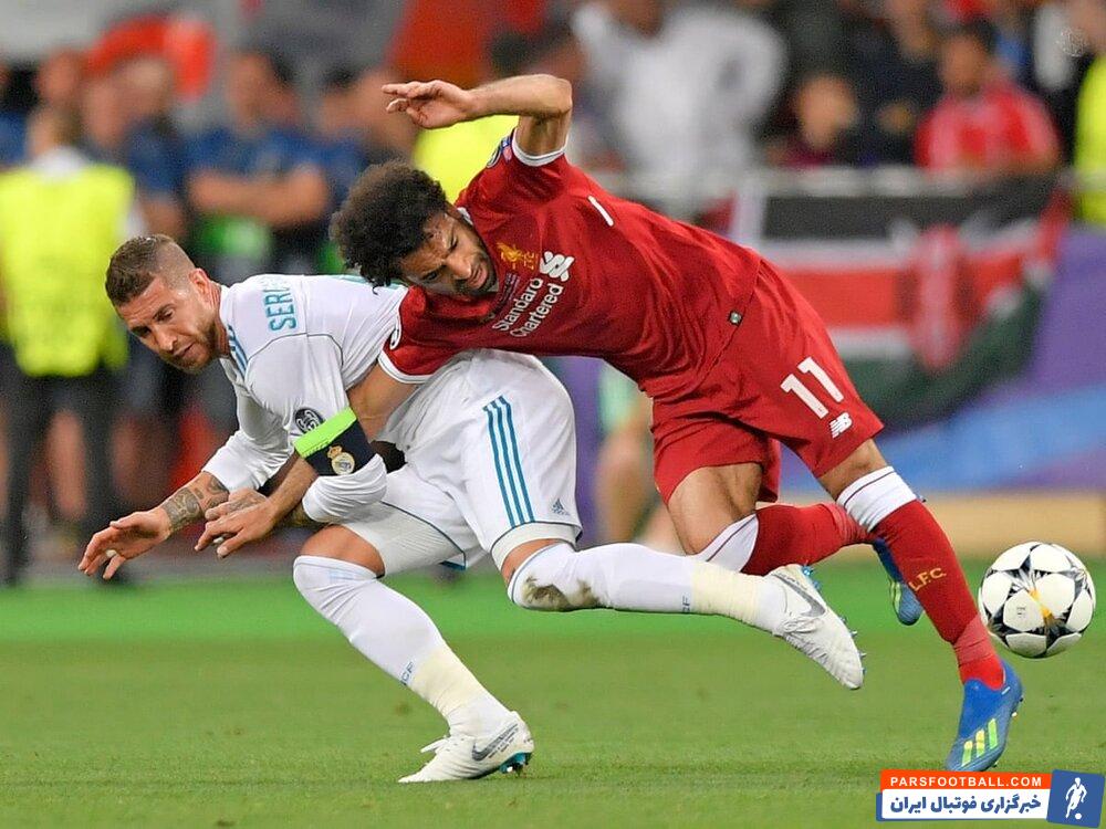 حیله‌گری مهاجم آرسنال به سبک راموس و فریب داور/عکس