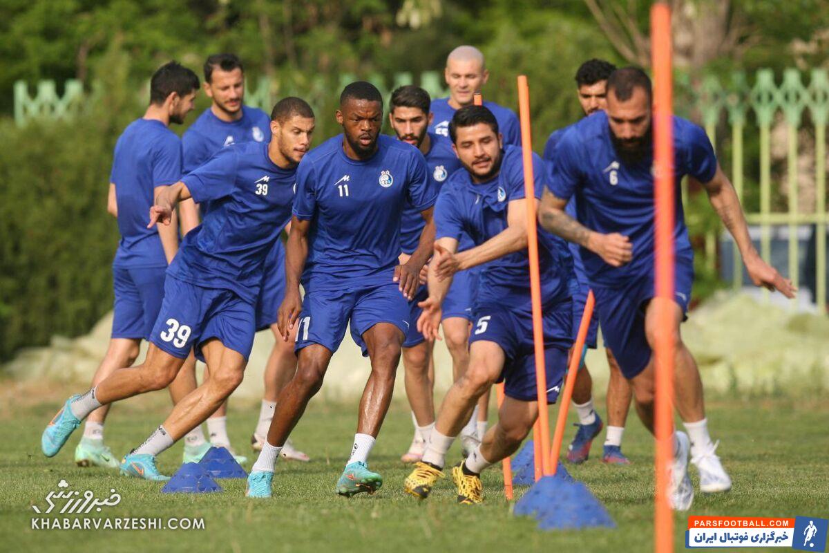 همه تیم ها می توانند برای استقلال دردسرساز شوند/ امیدوارم او به فرهاد مجیدی کنایه نزده باشد!/ این کادرفنی باید یک جام بگیرد