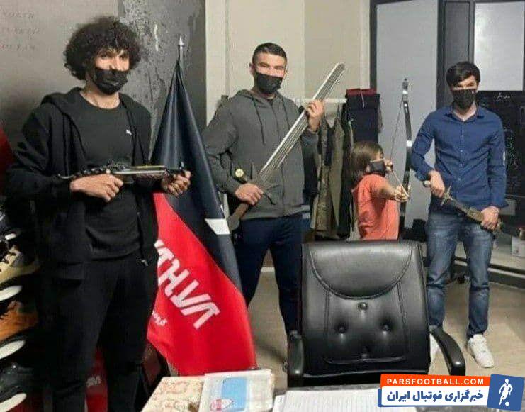 عکس| تصویر عجیب از ۳بازیکن خارجی پرسپولیس با سلاح های سرد 