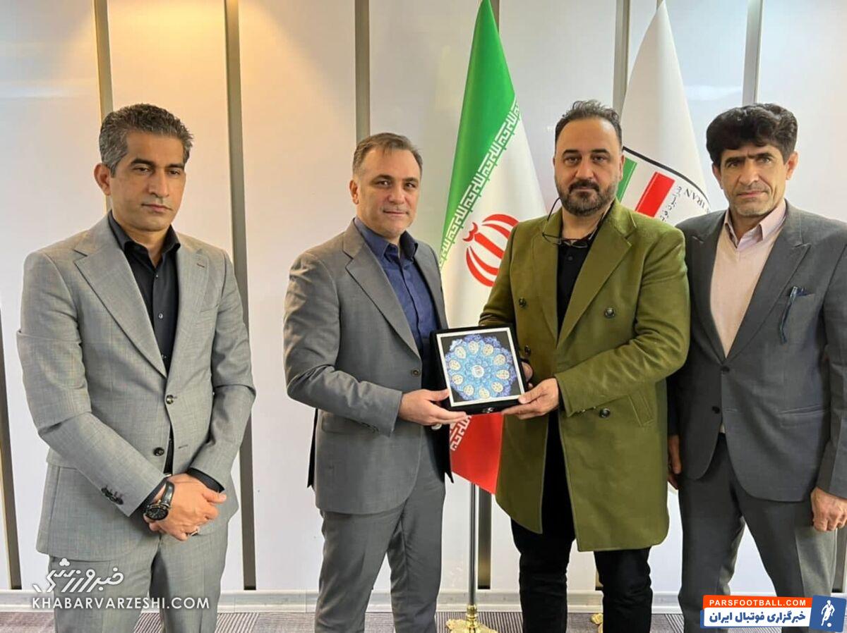 اگر پرسپولیس جام می خواهد فقط باید برنده شود/ حق ندارید خودتان را با استیلی ها مقایسه کنید/ پرسپولیسی ها در یک صورت می توانند منتظر استقلال باشند