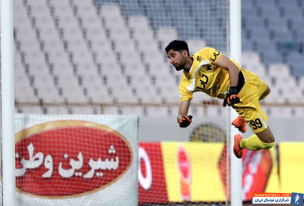 علیرضا رضایی درون دروازه استقلال