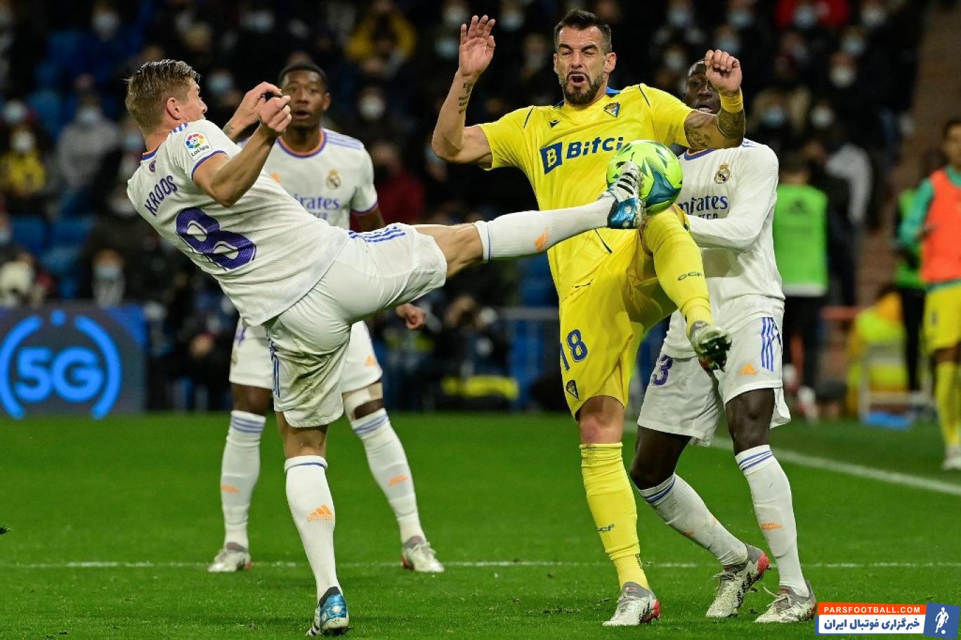 رئال مادرید ؛ حضور متئو لاهوز در کنار بازیکنان حریف و برپایی تونل افتخار