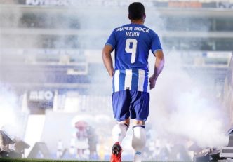 طارمی ؛ ادعای روزنامه «آبولا» از ماندن طارمی در پورتو